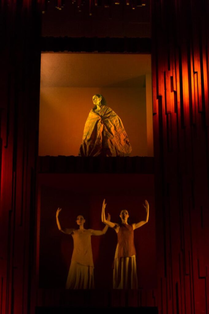 K1024 babel torre viva