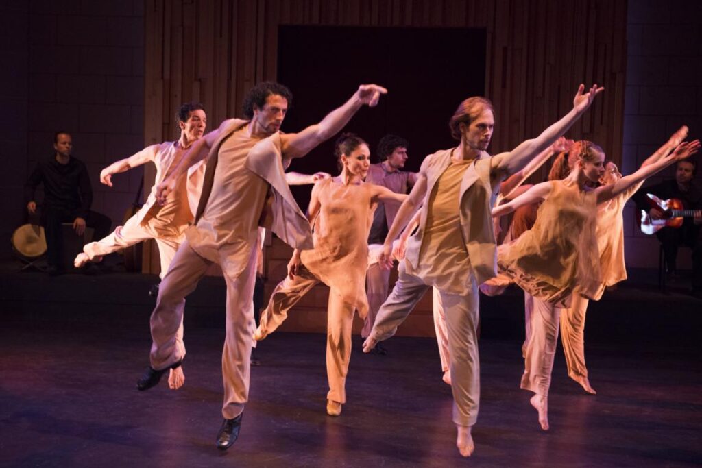 K1024 babel torre viva