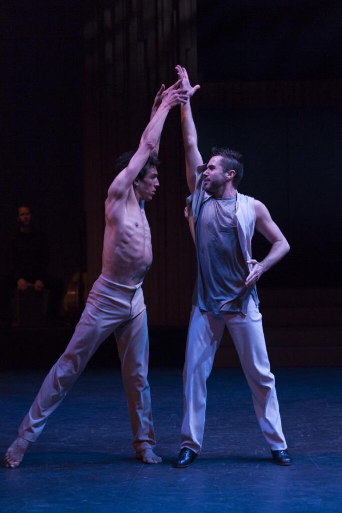 K1024 babel torre viva